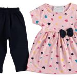 Σετ Κοντομάνικο Μπλουζοφόρεμα και Παντελονάκι Κάπρι με Σχέδιο Καρδούλες Ροζ