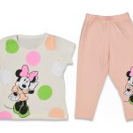 Σετ Μπλουζίτσα και Παντελονάκι Κολάν Κάπρι με Σχέδιο Ήρωα Κινουμένων Σχεδίων - Άσπρο (84872)