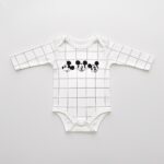 Βρεφικό Κορμάκι Μακρυμάνικο Καρό με Ήρωα Κινουμένων Σχεδίων - Λευκό (ΜΙΚ-108465)